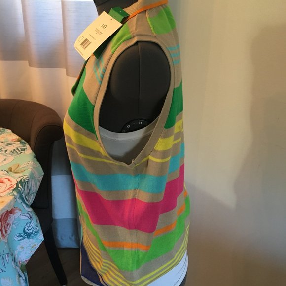 Liz Claiborne Sleeveless Shirt - Picture 2 of 8